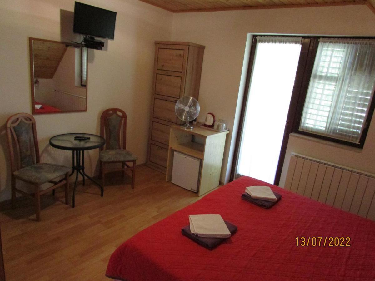 Guest House Nenad Plitvička Jezera Eksteriør bilde